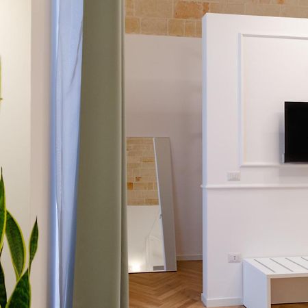 Apulialux - San Lorenzo Luxury Apartment Con Jacuzzi In Centro 브린디시 외부 사진
