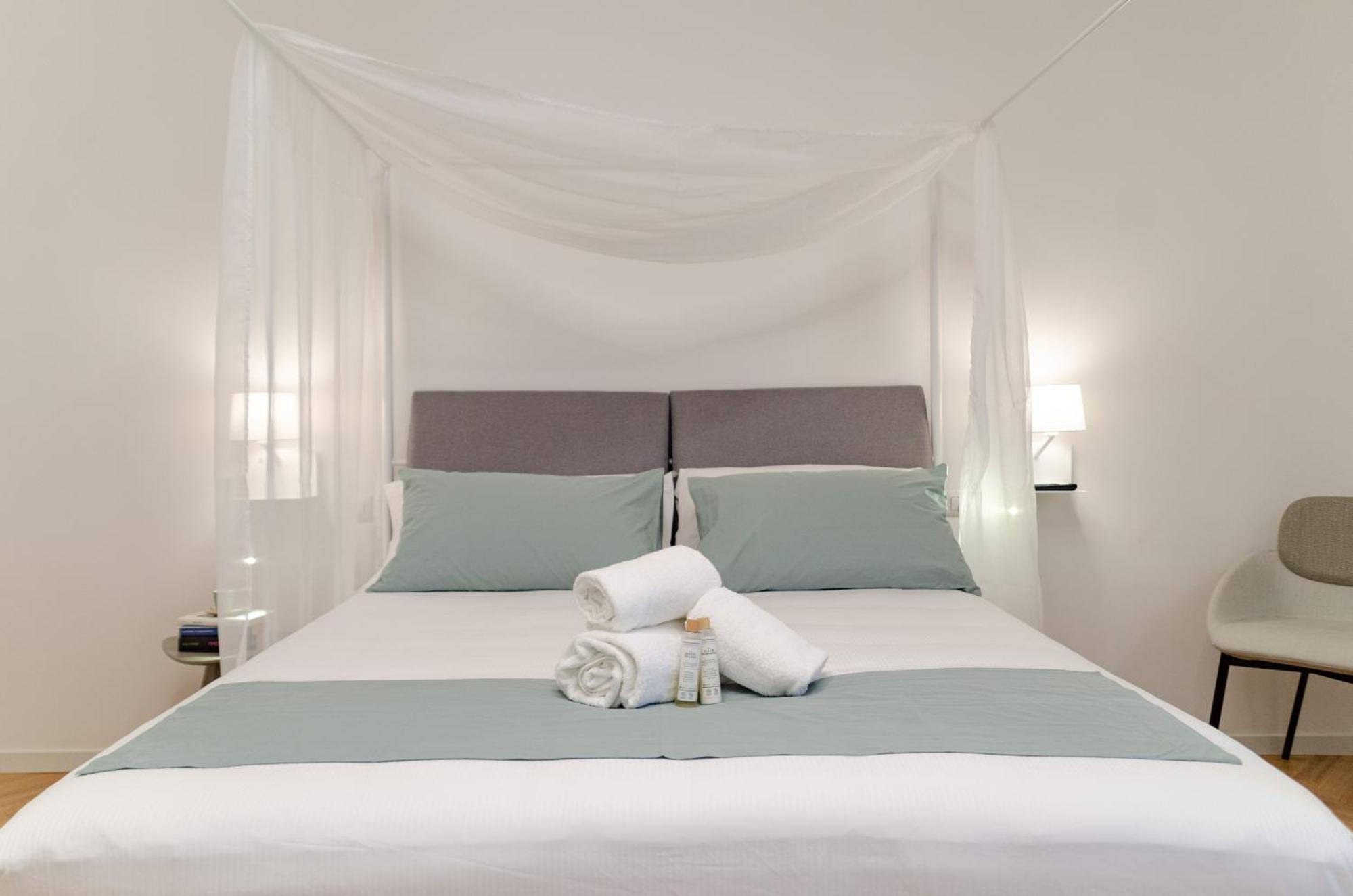 Apulialux - San Lorenzo Luxury Apartment Con Jacuzzi In Centro 브린디시 외부 사진