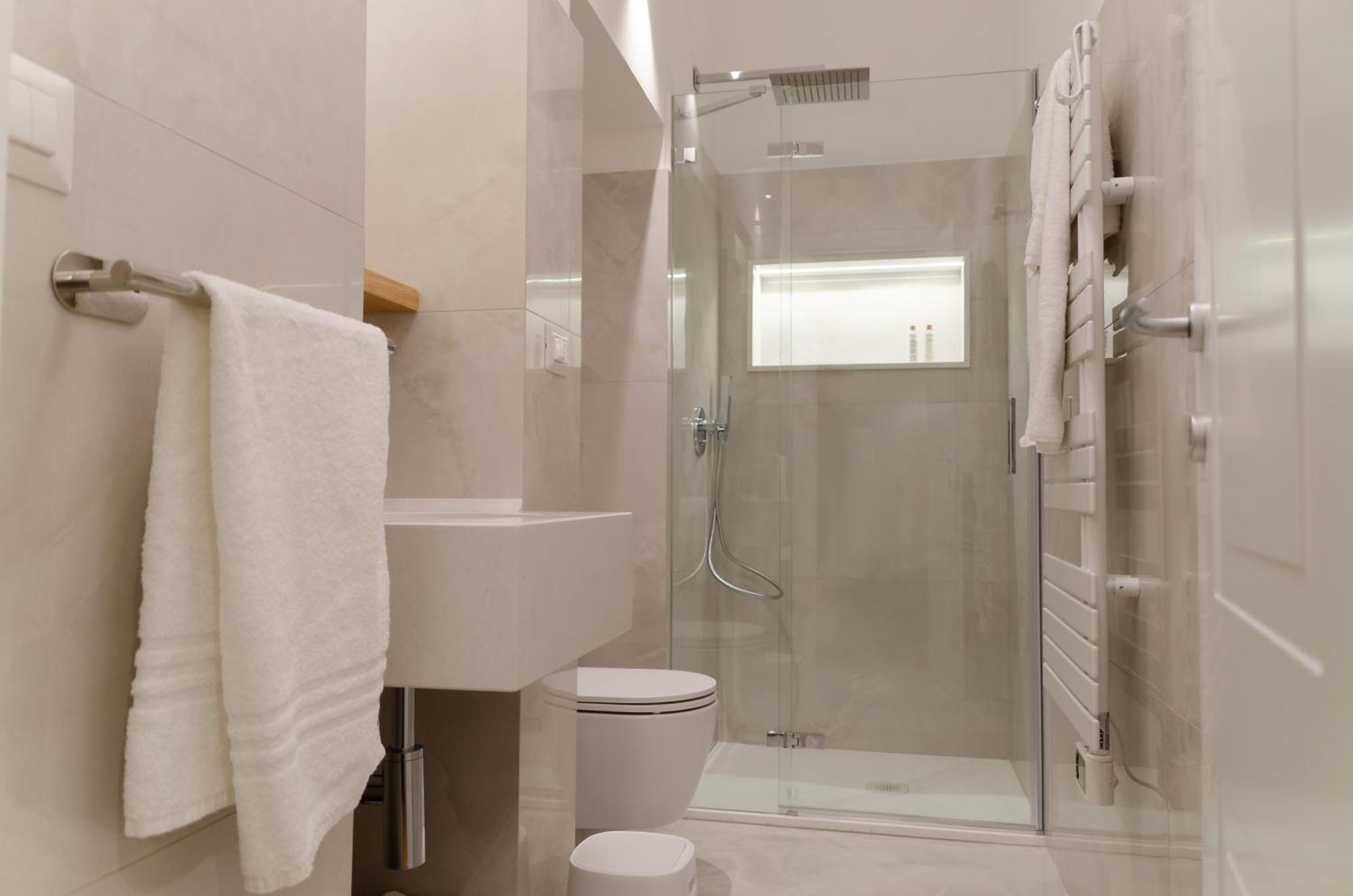 Apulialux - San Lorenzo Luxury Apartment Con Jacuzzi In Centro 브린디시 외부 사진