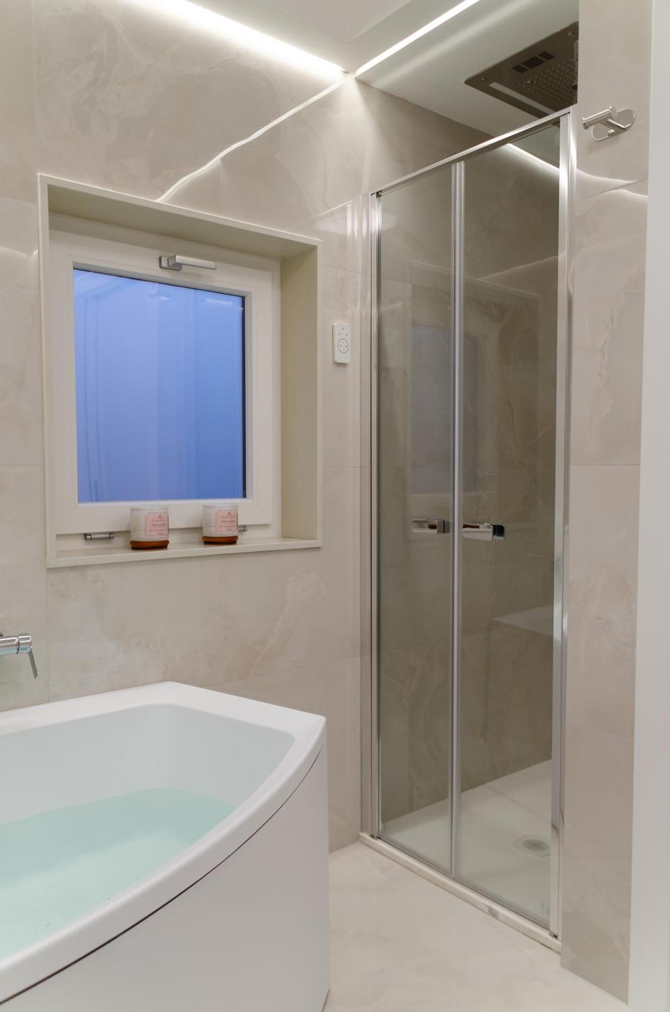 Apulialux - San Lorenzo Luxury Apartment Con Jacuzzi In Centro 브린디시 외부 사진